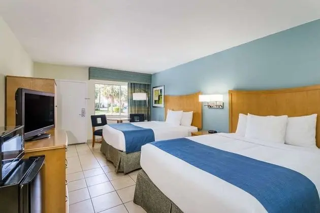 Days Inn by Wyndham Cocoa Beach Port Canaveral - Oda