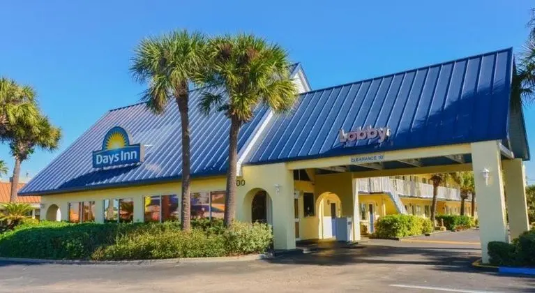 Days Inn by Wyndham Cocoa Cruiseport West At I-95