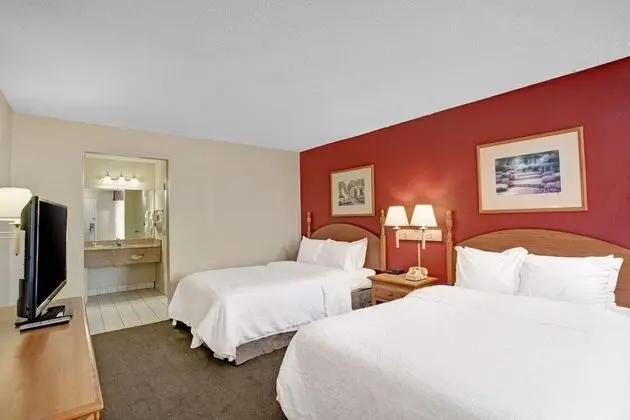 Days Inn by Wyndham ColliervilleGermantwn