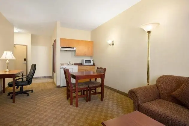 Days Inn by Wyndham Dawson Creek