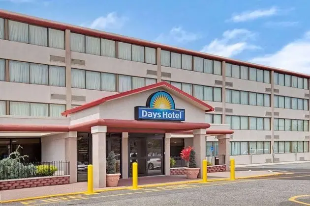 Days Inn by WyndhamHotel East Brunswick