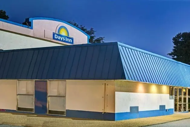 Days Inn by Wyndham Elizabeth City - Dış Mekan