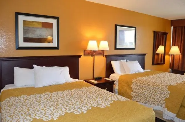 Days Inn by Wyndham Elk City