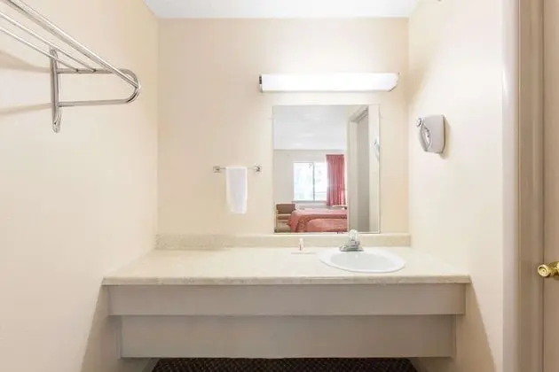 Days Inn by Wyndham Eureka Springs - Banyo Tipleri
