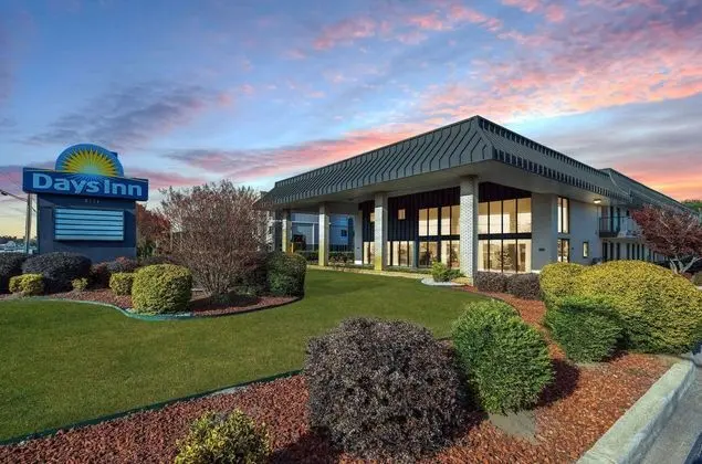 Days Inn by Wyndham Florence/I-95 North - Dış Mekan