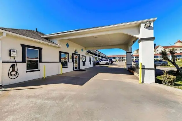 Days Inn by Wyndham Gainesville - Öne Çıkan Resim