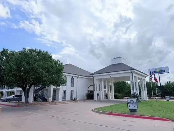 Days Inn by Wyndham Granbury - Öne Çıkan Resim