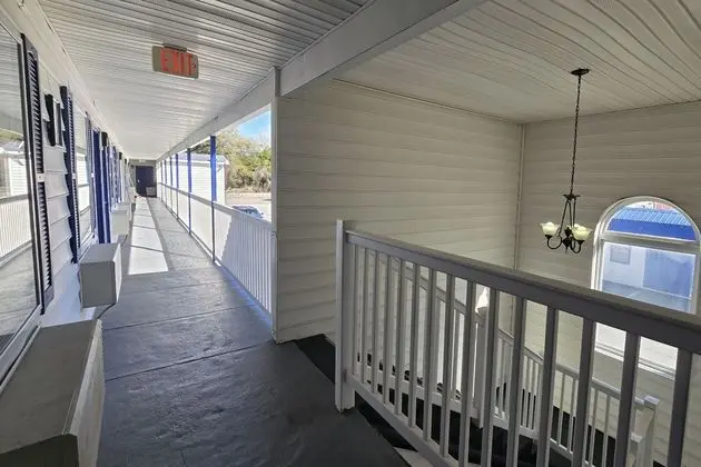 Days Inn by Wyndham Hampton - Lobi