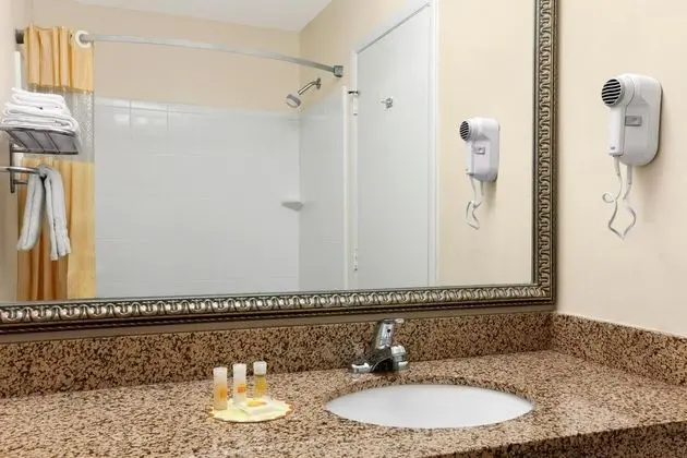 Days Inn by Wyndham Harrisonburg - Genel