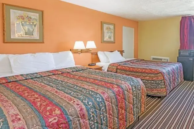 Days Inn by Wyndham Henrietta/Rochester Area