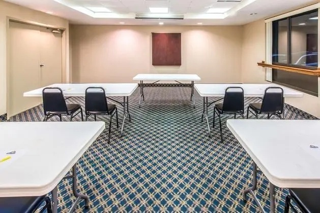 Days Inn by Wyndham Horsham Philadelphia