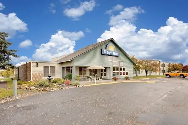 Days Inn by Wyndham International Falls - Dış Mekan