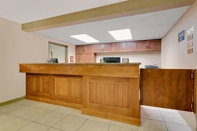 Days Inn by Wyndham International Falls - Lobi