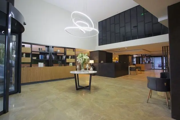 Days inn by Wyndham Istanbul Arnavutköy - Lobi