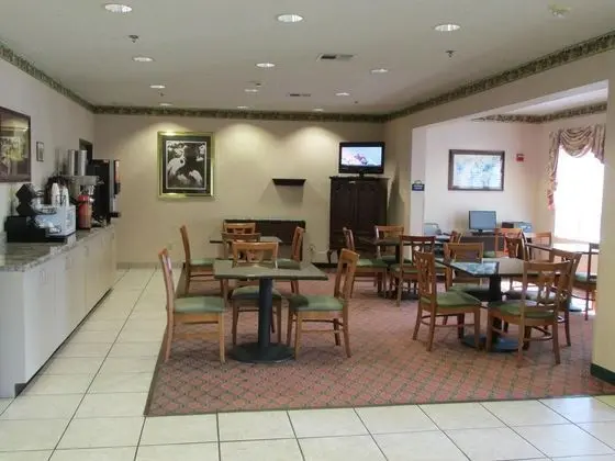 Days Inn by Wyndham Jefferson City