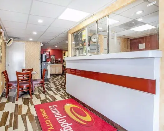 Days Inn by Wyndham Jersey City
