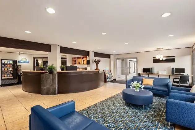 Days Inn by Wyndham Kelowna - Lobi