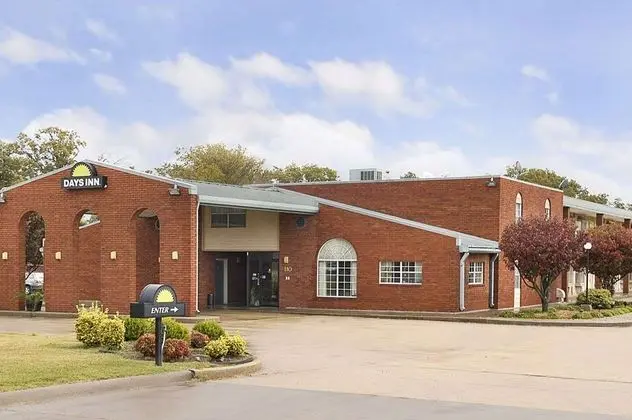 Days Inn by Wyndham Kennett