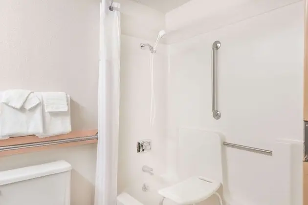 Days Inn by Wyndham Kirksville - Banyo Tipleri