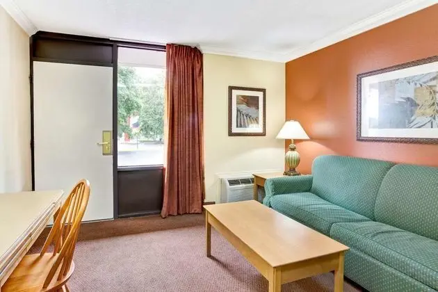 Days Inn by Wyndham Kissimmee West