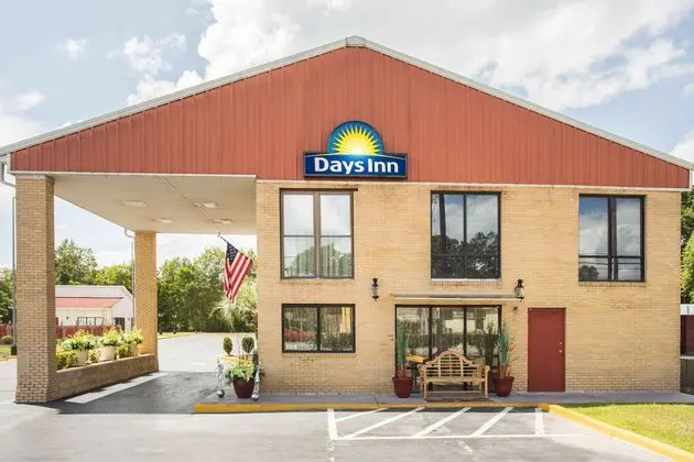 Days Inn by Wyndham Lake City