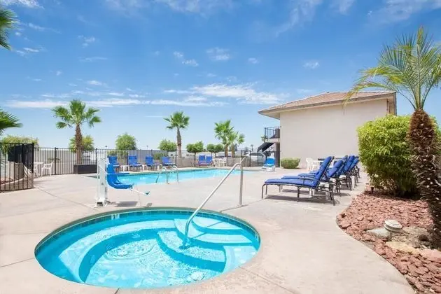 Days Inn by Wyndham Lake Havasu
