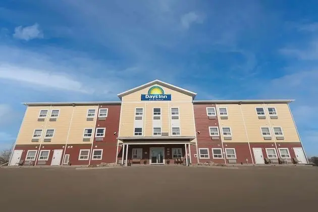 Days Inn by Wyndham Lamont - 1