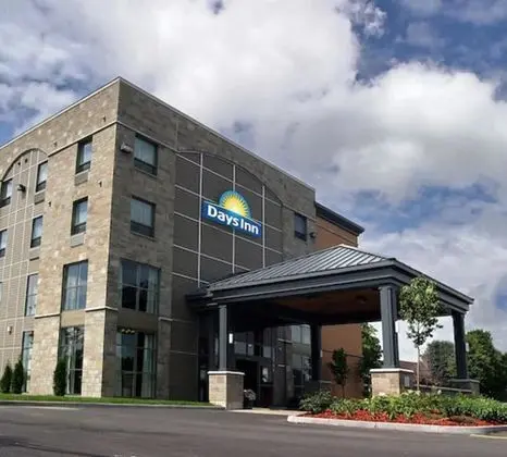 Days Inn by Wyndham Levis - Dış Mekan