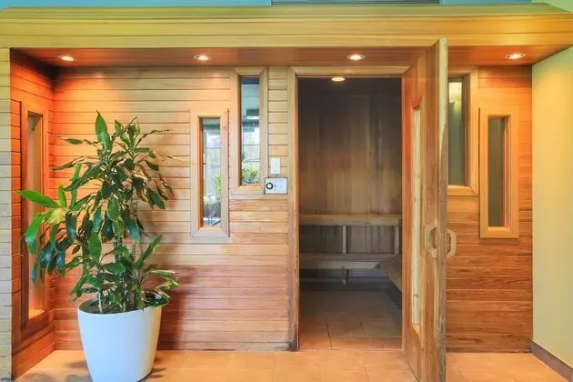 Days Inn by Wyndham Levis - Spa