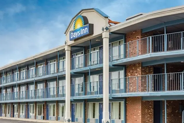 Days Inn by Wyndham Lexington - Dış Mekan