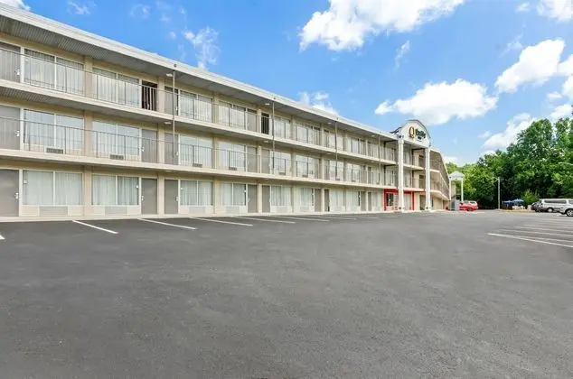 Days Inn by Wyndham Lexington - Dış Mekan