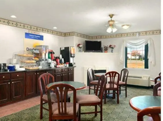 Days Inn by Wyndham Lincoln
