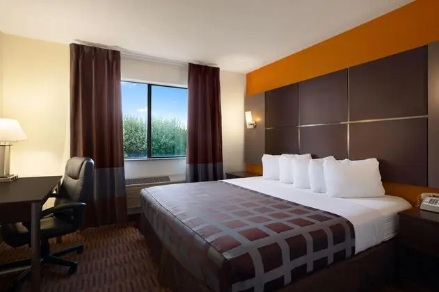 Days Inn by Wyndham Los Lunas