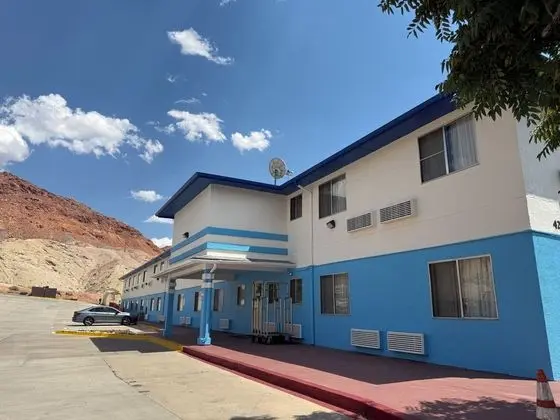 Days Inn by Wyndham Moab - Dış Mekan