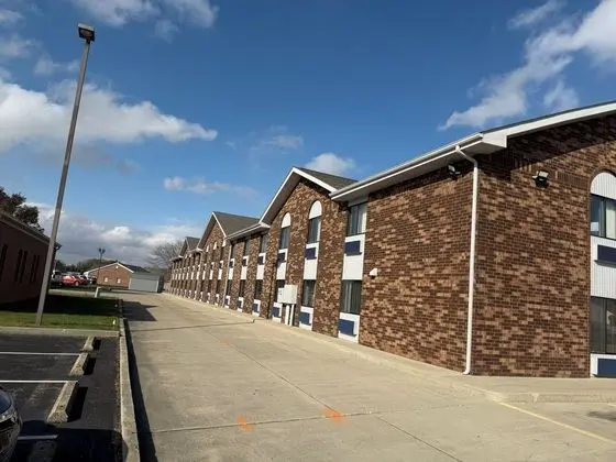 Days Inn by Wyndham Muncie -Ball State University - Dış Mekan