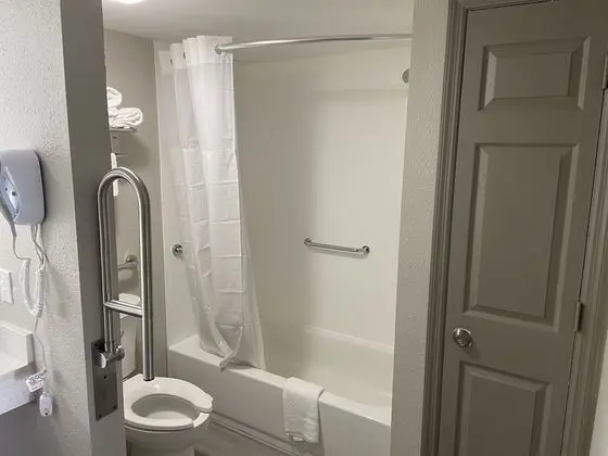 Days Inn by Wyndham Newnan - Banyo Tipleri