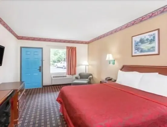 Days Inn by Wyndham North Columbia Ft. Jackson