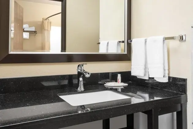 Days Inn by Wyndham North Platte
