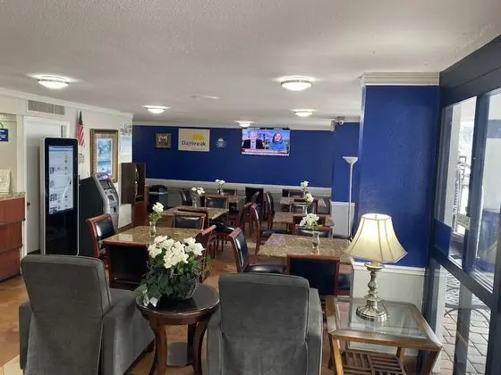 Days Inn by Wyndham Orlando Downtown - Lobi