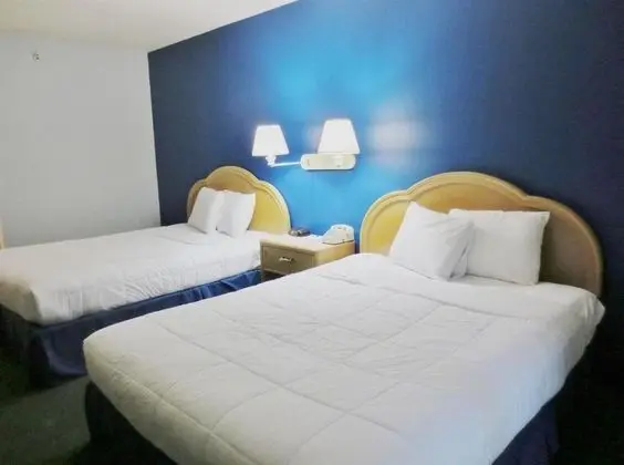 Days Inn by Wyndham Osage Beach Lake of the Ozarks