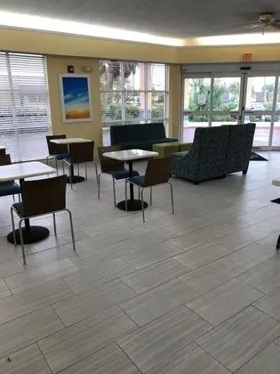 Days Inn by Wyndham Panama City - Lobi