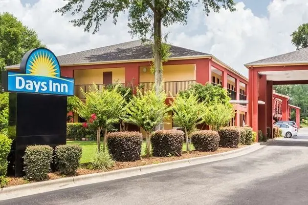 Days Inn by Wyndham Pensacola West