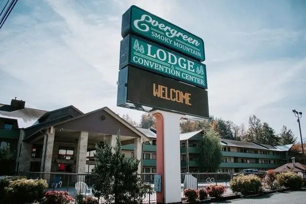 Days Inn by Wyndham Pigeon Forge Parkway - Dış Mekan