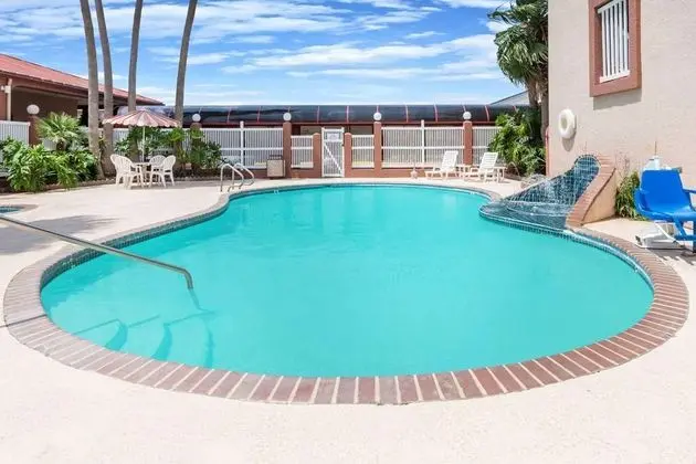 Days Inn by Wyndham Portland/Corpus Christi