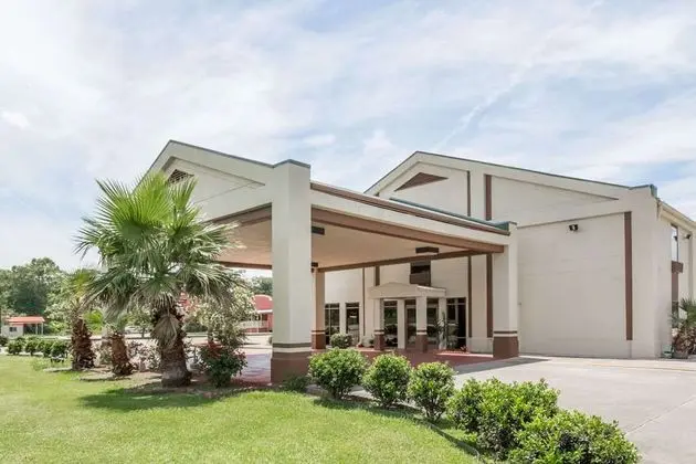 Days Inn by Wyndham Rayne