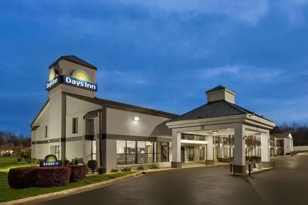 Days Inn by Wyndham Rock Hill - Dış Mekan
