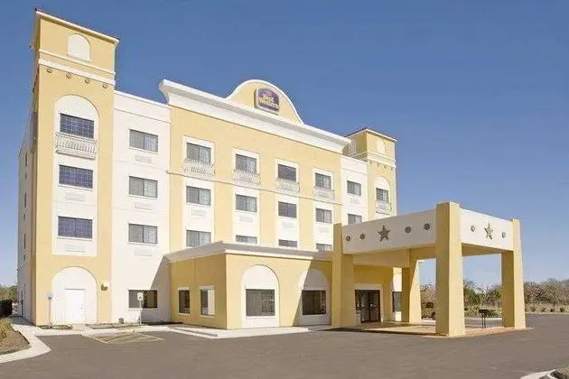 Days Inn by Wyndham Salado