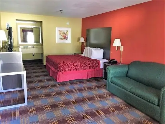 Days Inn by Wyndham San Antonio Near Fiesta Park