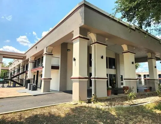 Days Inn by Wyndham San Marcos - Dış Mekan