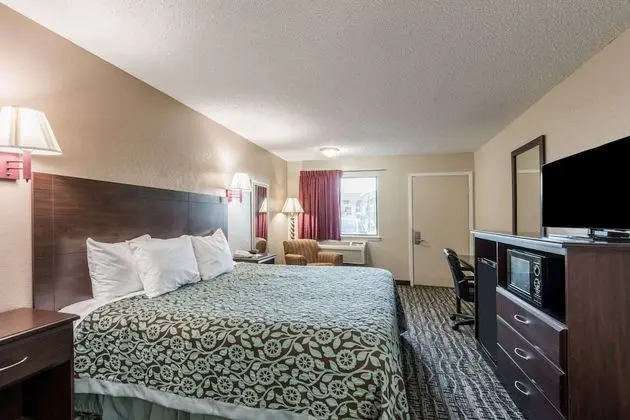Days Inn by Wyndham San Marcos - Oda